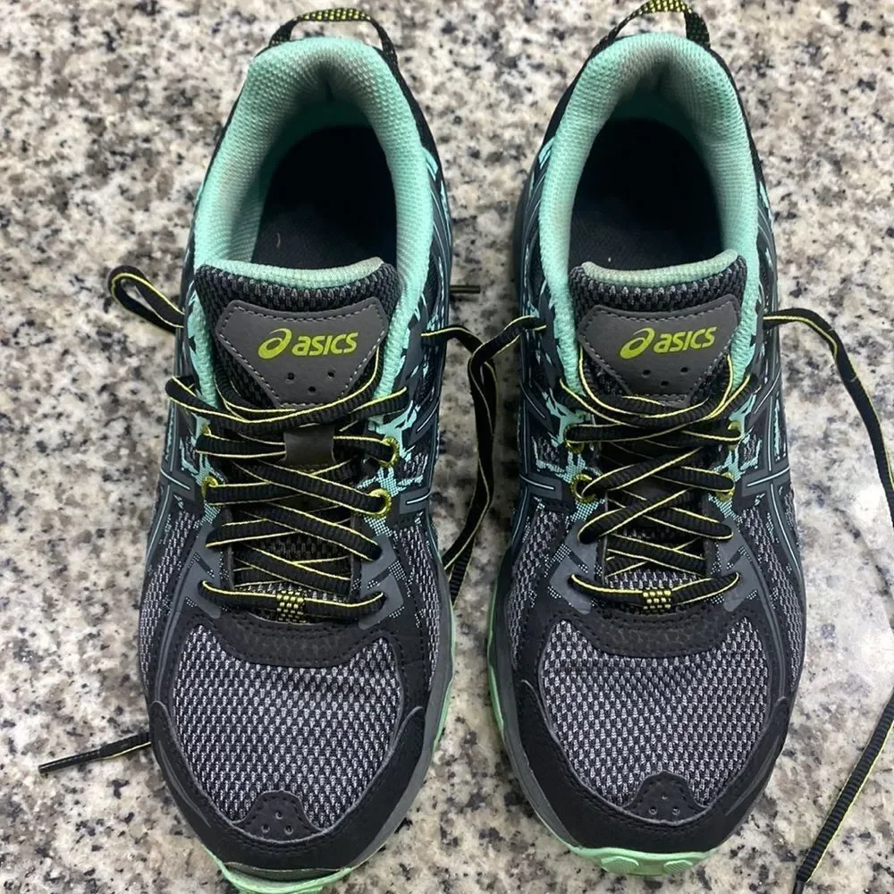 Asics preowned good